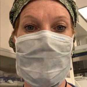 Meet your Posher, Joelle